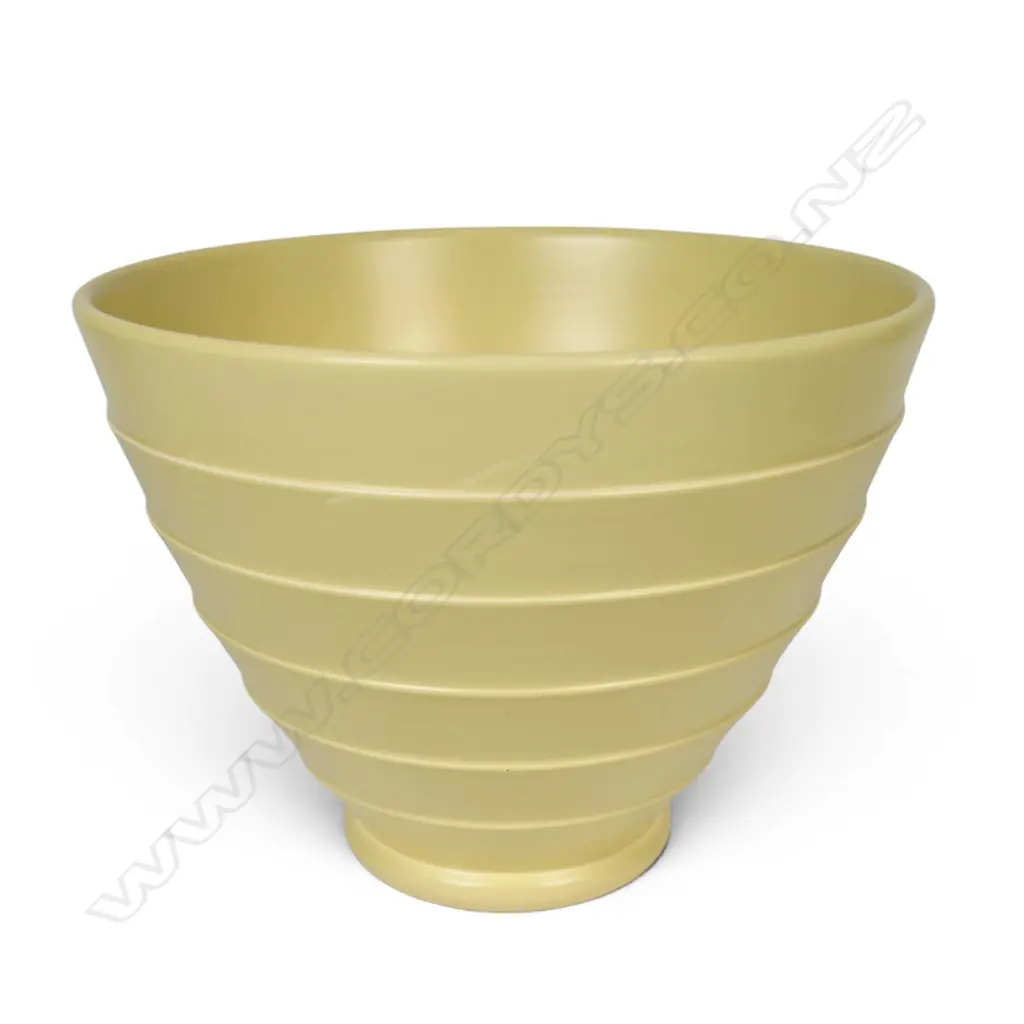 Keith Murray for Wedgwood ceramic conical vase, Image 1++