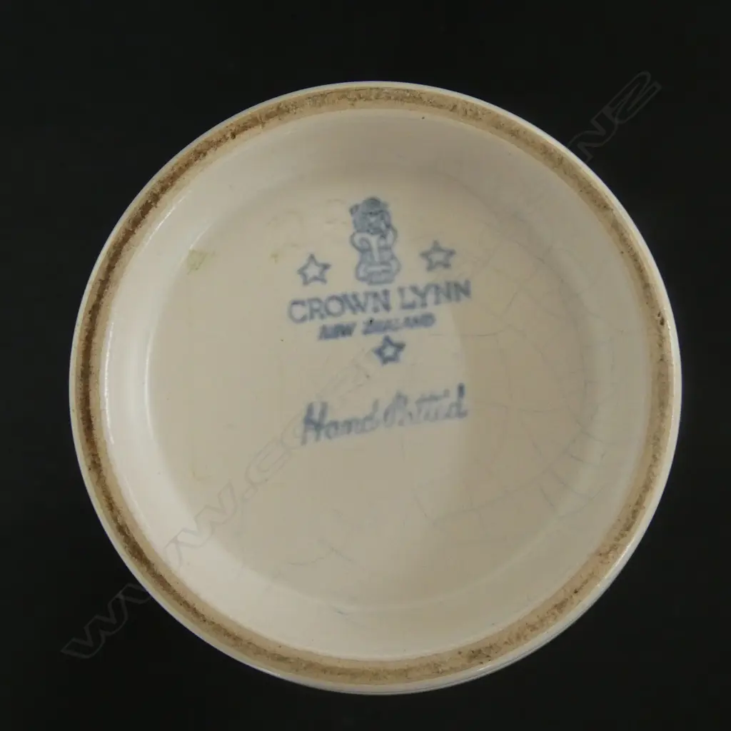 Ernest Shufflebotham for Crown Lynn cream vase, Image 1++