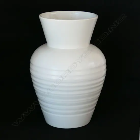 Crown Lynn white Gladiola vase #2070,