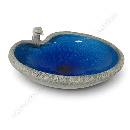 Len Castle large Avian bowl,