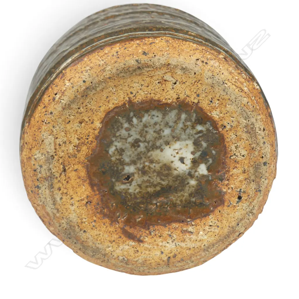 Len Castle (1924-2011) bottle form vase, Image 1++