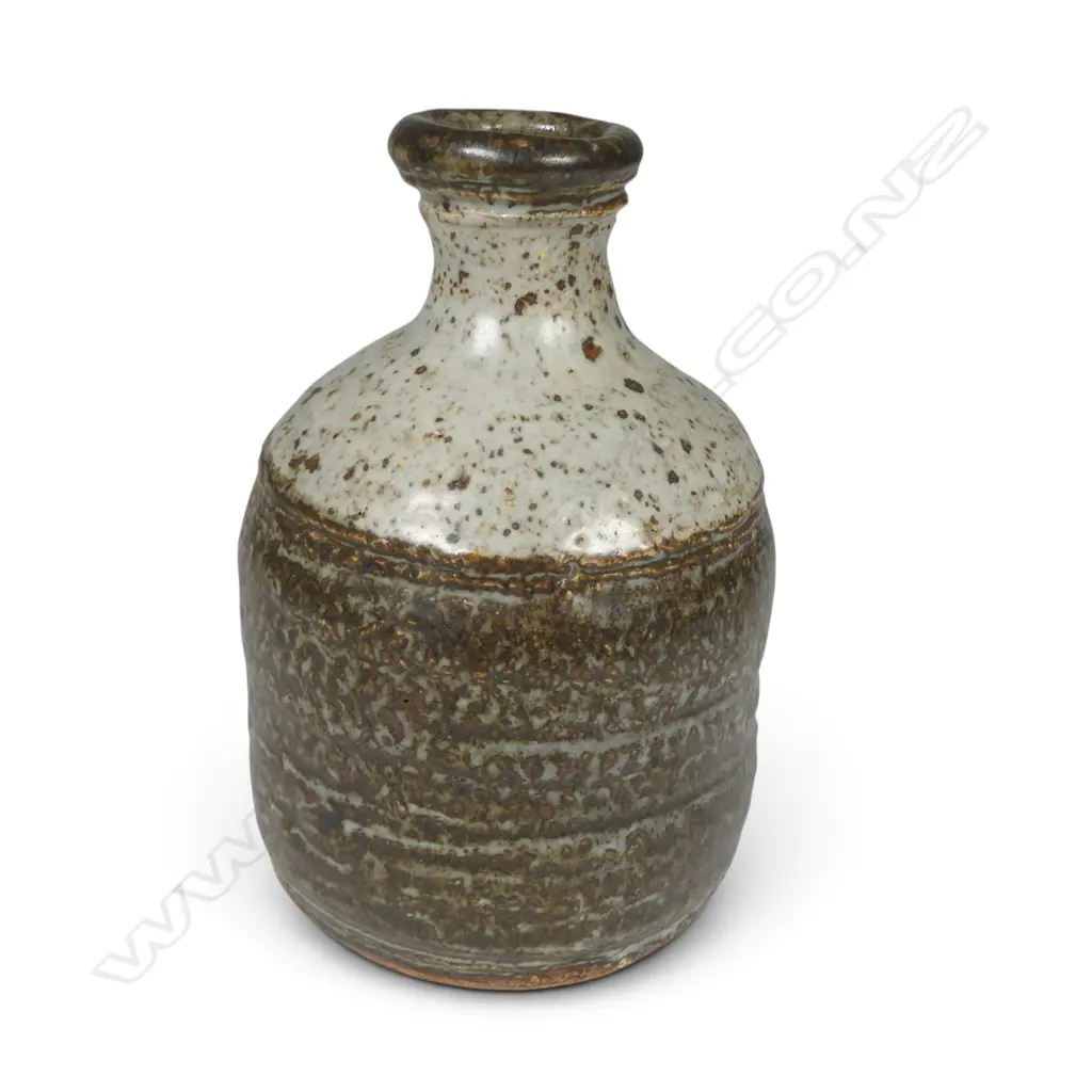 Len Castle (1924-2011) bottle form vase, Image 1++