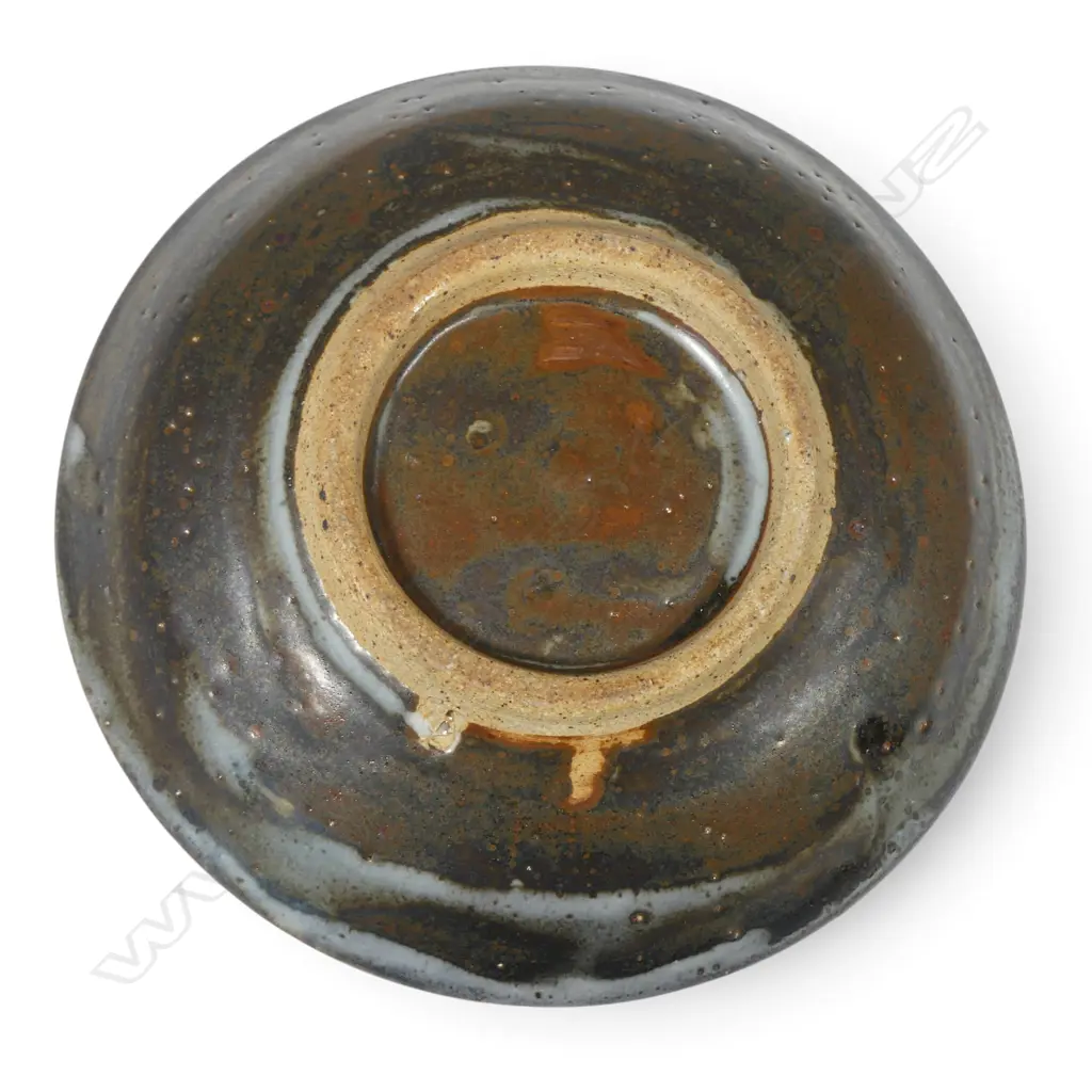 Len Castle small shallow bowl, Image 1++