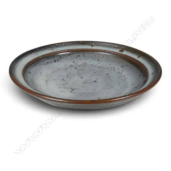 Len Castle small shallow bowl,