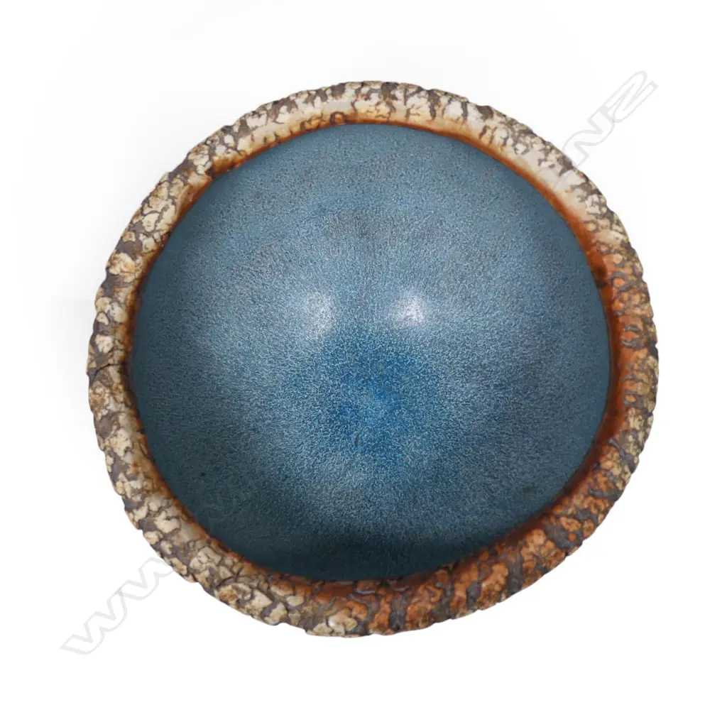 Len Castle magma bowl, Image 1++