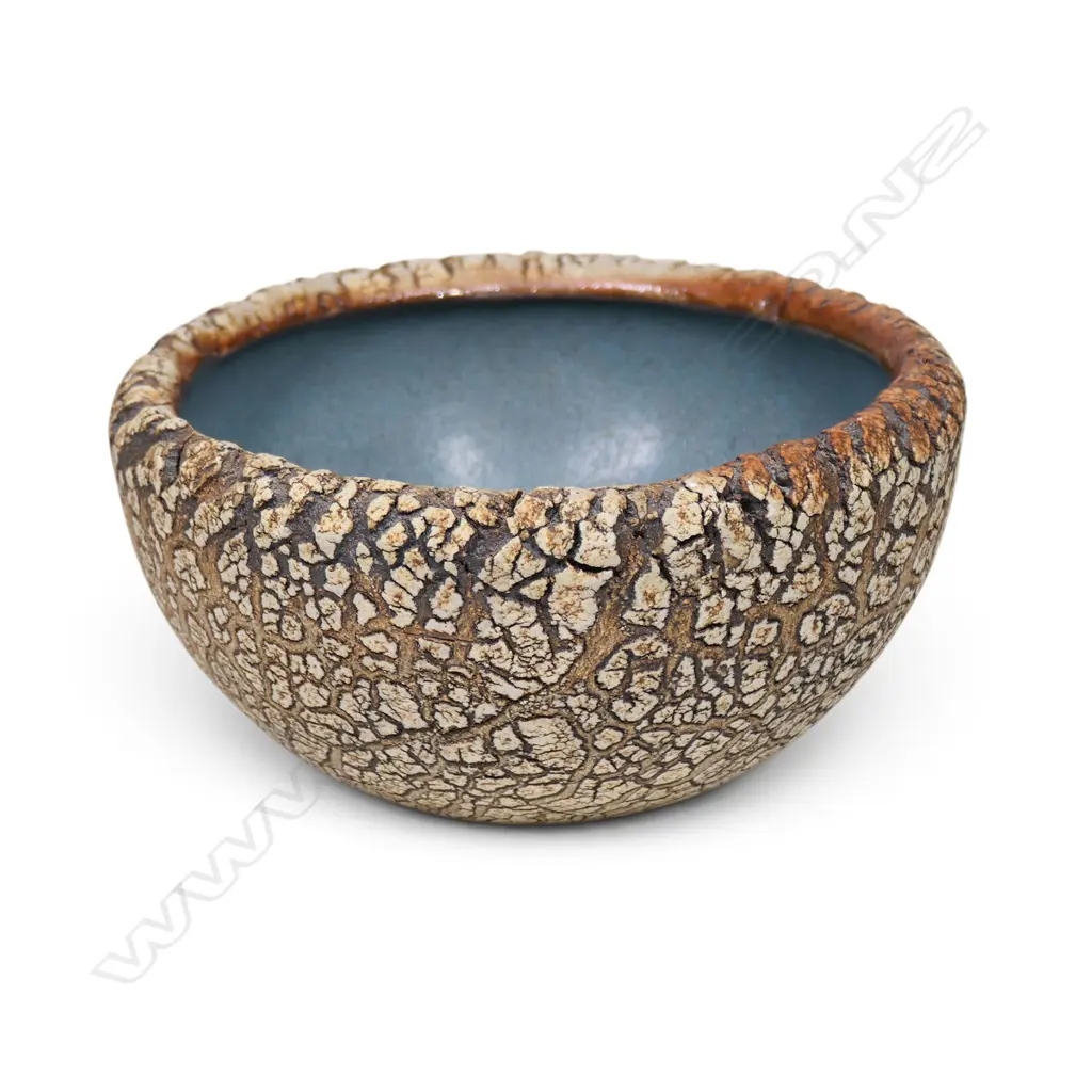 Len Castle magma bowl, Image 1++