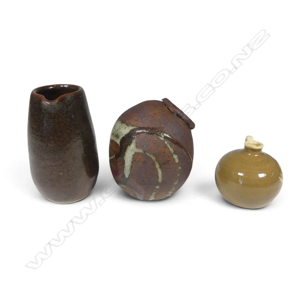 Three Patricia Perrin (1921- 1988) ceramic pieces, Image 1++
