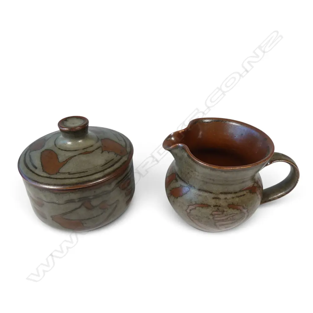 Harry and May Davis Crewenna Pottery milk jug and lidded sugar bowl, Image 1++
