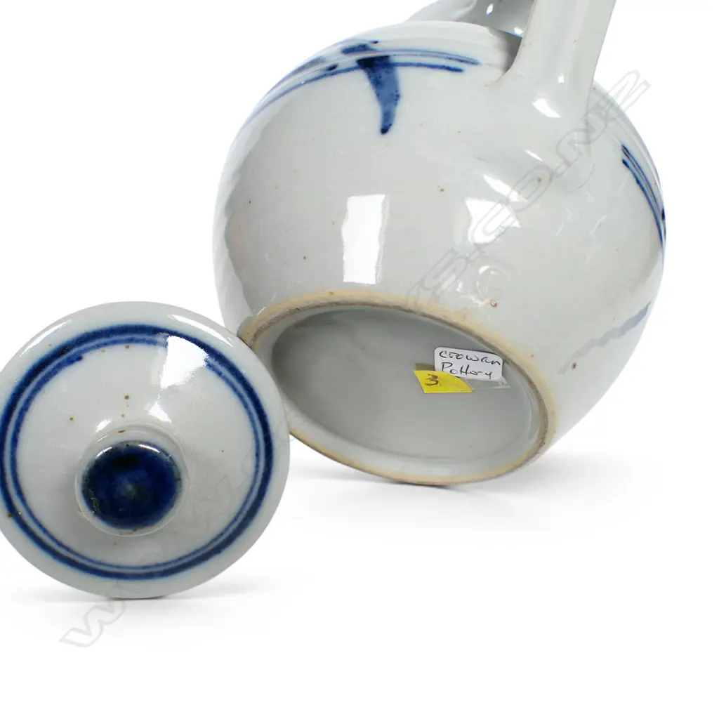 Harry and May Davis blue and white coffee pot, Image 1++
