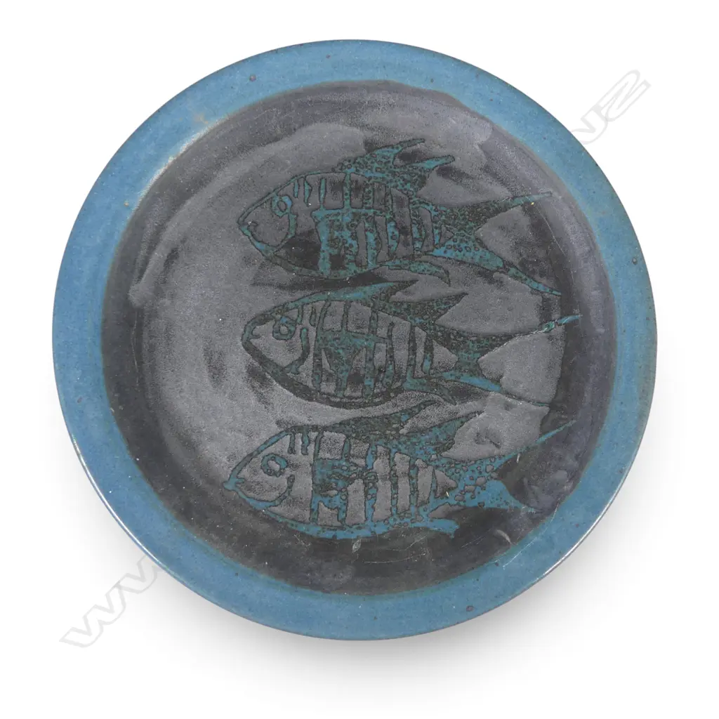 Two Peter Stichbury wall plates, Image 1++