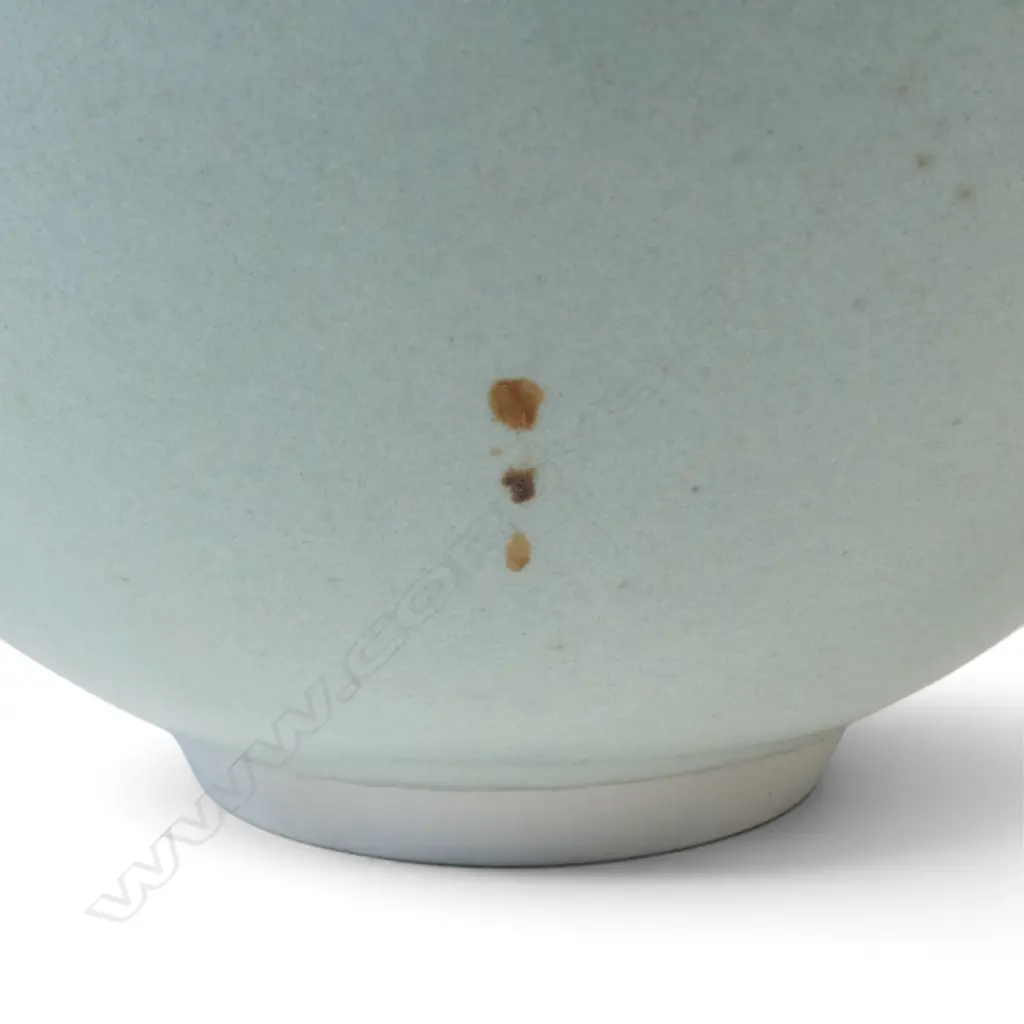 Peter Stichbury porcelain bowl, Image 1++