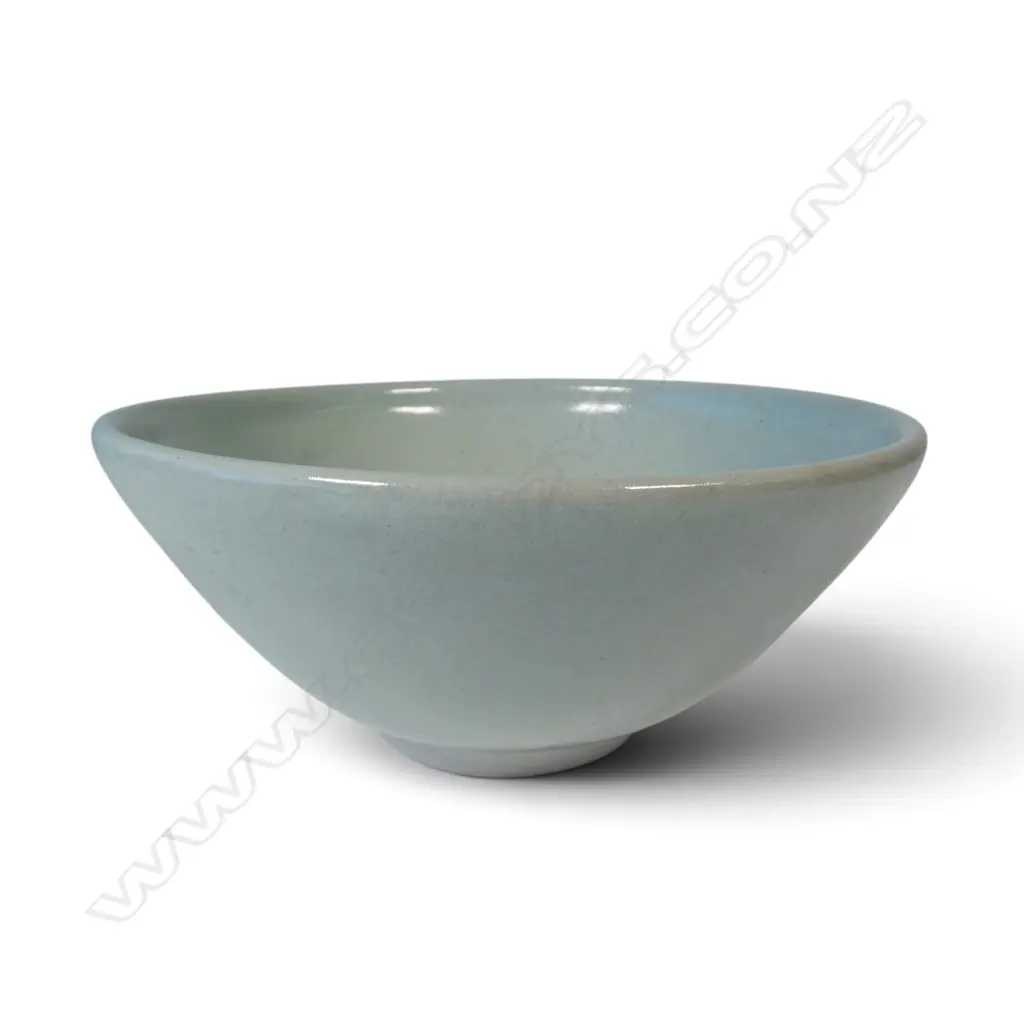 Peter Stichbury porcelain bowl, Image 1++