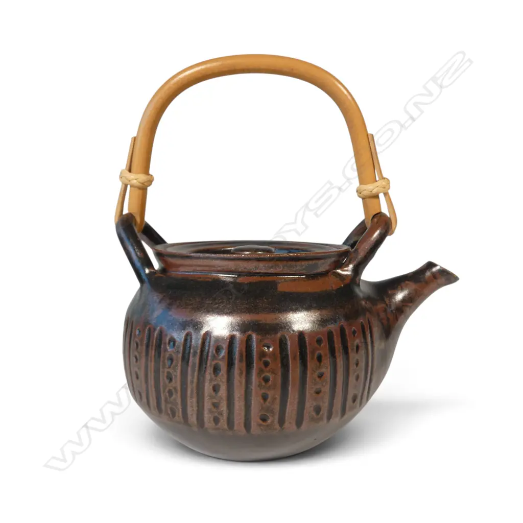 Doreen Blumhardt vintage stoneware teapot, Image 1++