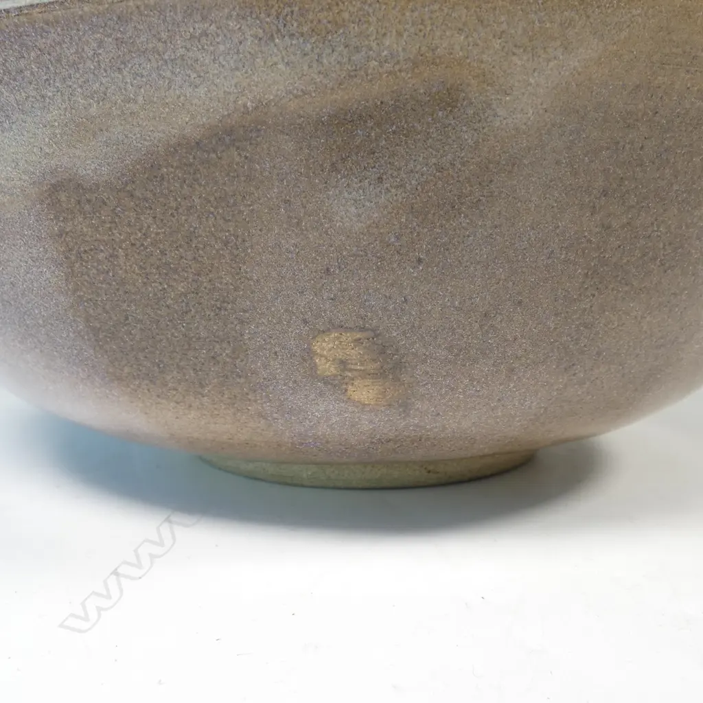 Helen Mason (1915-2014) large floral decorated bowl with pale mauve glaze interior, Image 1++