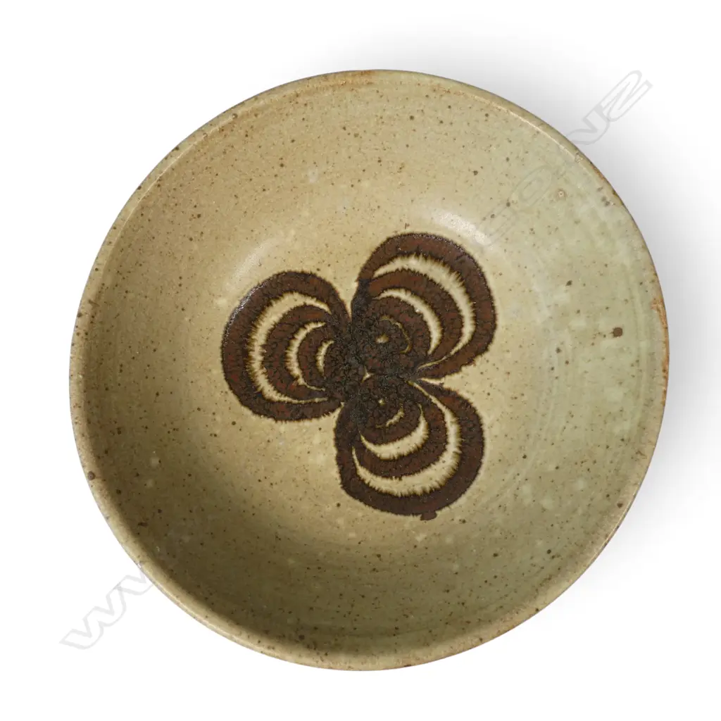 Helen Mason (1915-2014) large floral decorated bowl with pale oatmeal glaze interior, Image 1++