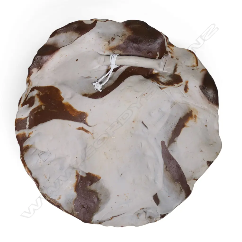 Helen Mason (1915-2014) wall hung marbled dish, Image 1++