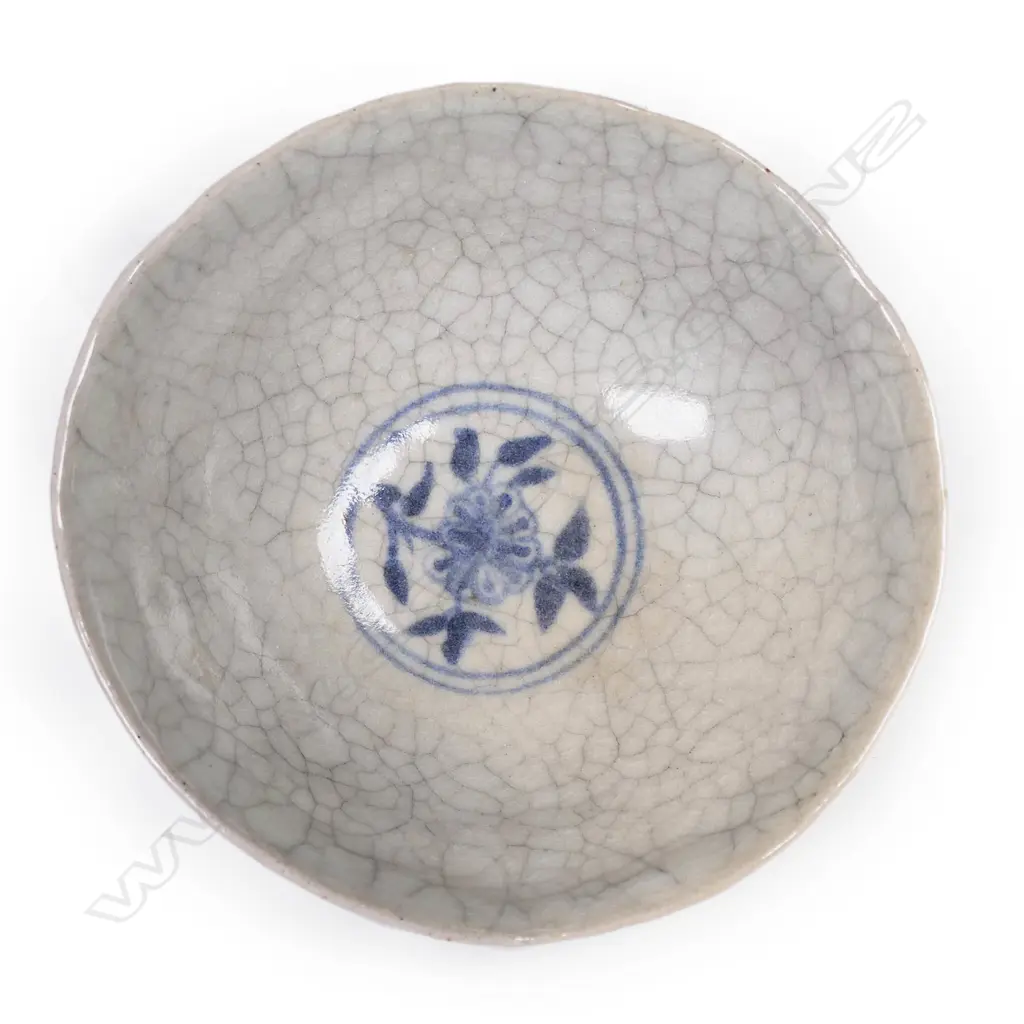 Graeme Storm crackle glazed bowl, Image 1++