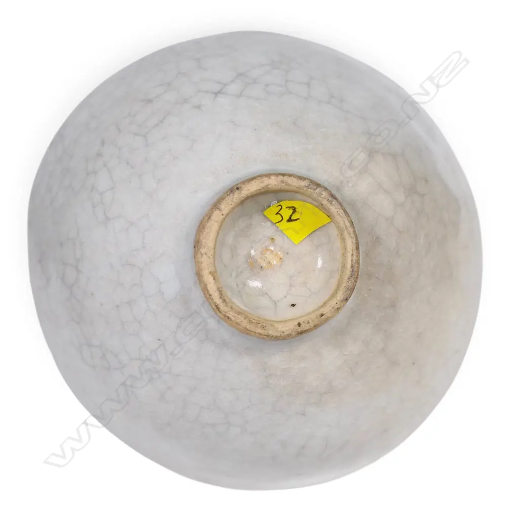 Graeme Storm crackle glazed bowl, Image 1++