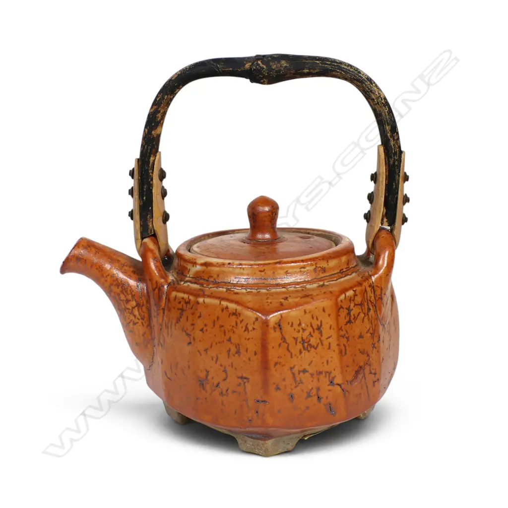 Peter Alger shino glazed tea pot, Image 1++