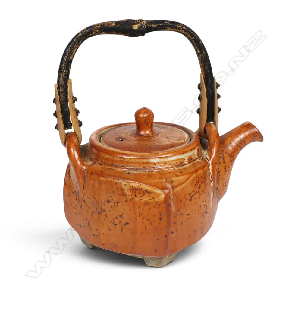 Peter Alger shino glazed tea pot, Image 1++