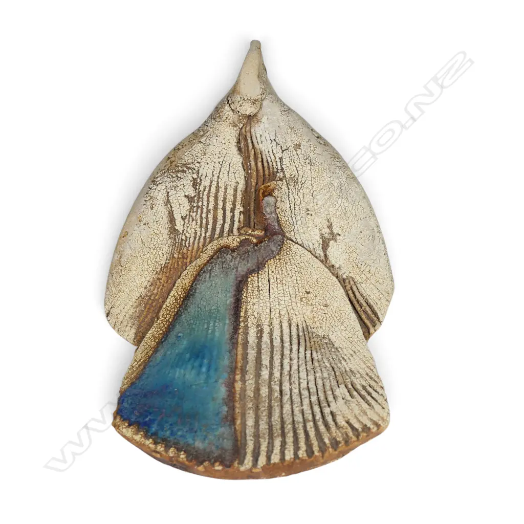 Lindsay Bedgoni dove, Image 1++