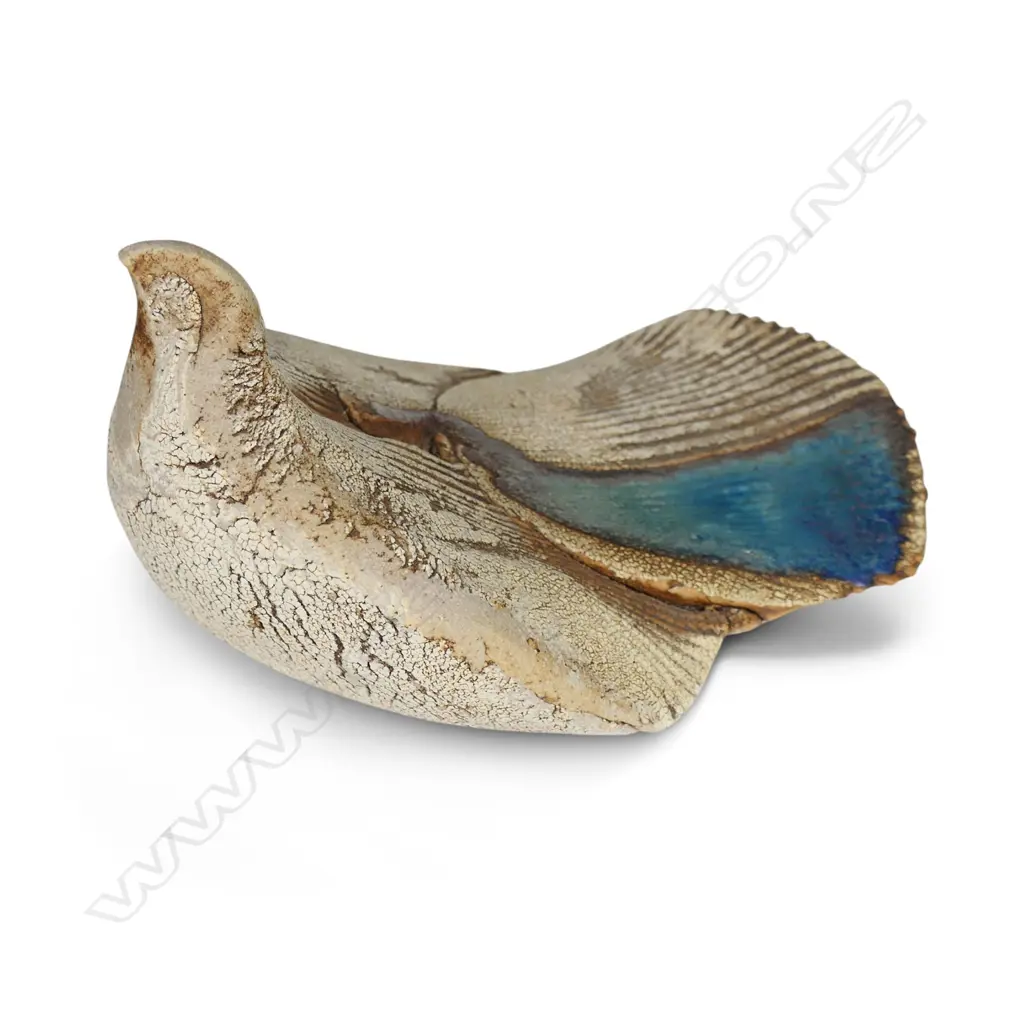 Lindsay Bedgoni dove, Image 1++
