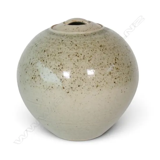Nicholas Brandon lidded round vessel,