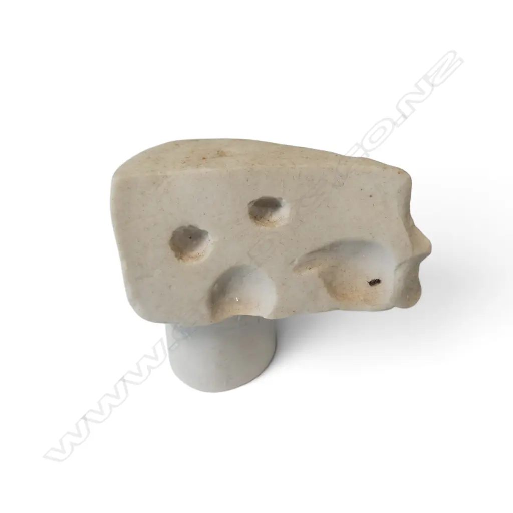Peter Lange sculptured porcelain rat teapot, Image 1++