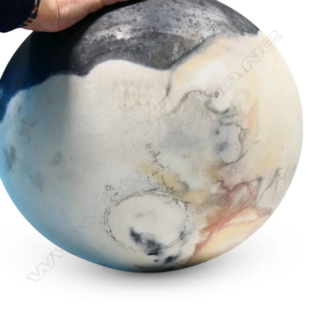 Ray Rogers large raku fired vase, Image 1++