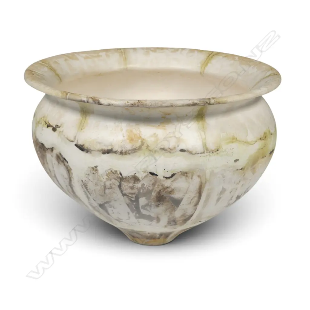 Jane Perryman (UK) raku fired porcelain vase, Image 1++