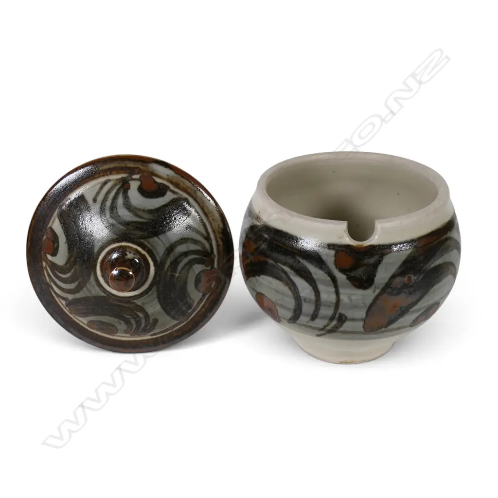 Bernard Leach (UK 1887-1979) porcelain lidded sugar bowl c.1963, Image 1++