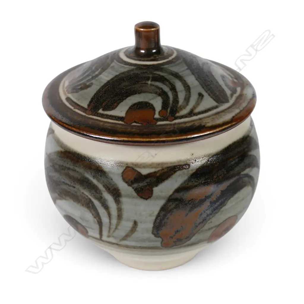 Bernard Leach (UK 1887-1979) porcelain lidded sugar bowl c.1963, Image 1++
