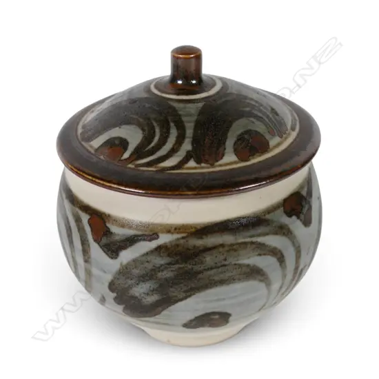 Bernard Leach (UK 1887-1979) porcelain lidded sugar bowl c.1963,