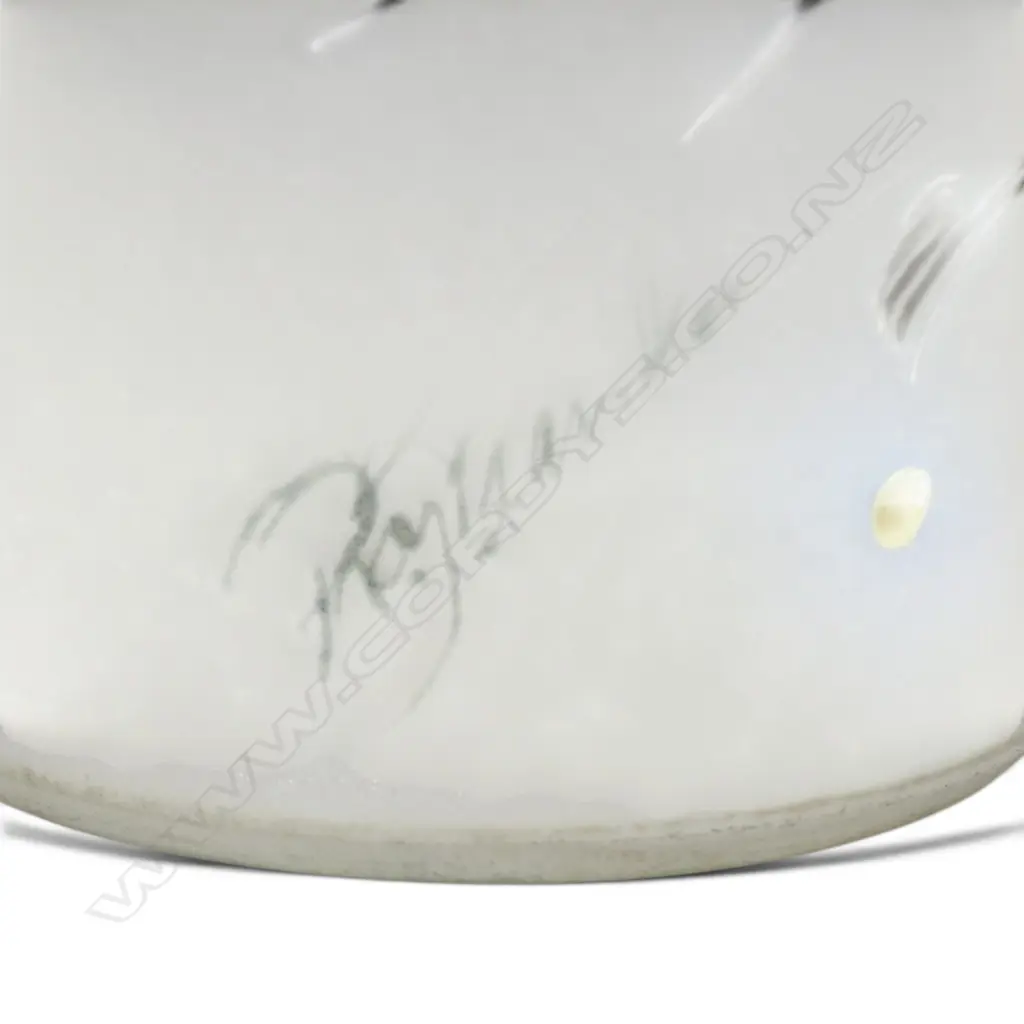 Anneke Borren and Robert Franken tall white baluster vase, Image 1++