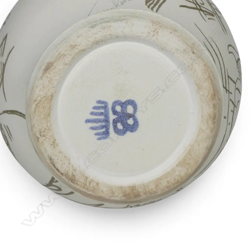 Anneke Borren and Robert Franken tall white baluster vase, Image 1++