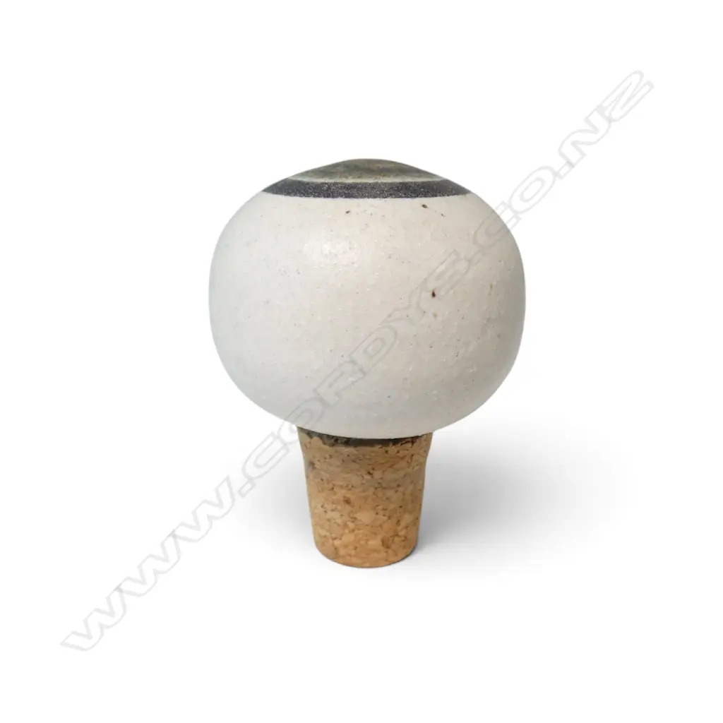 Anneke Borren stoppered bottle vase, Image 1++