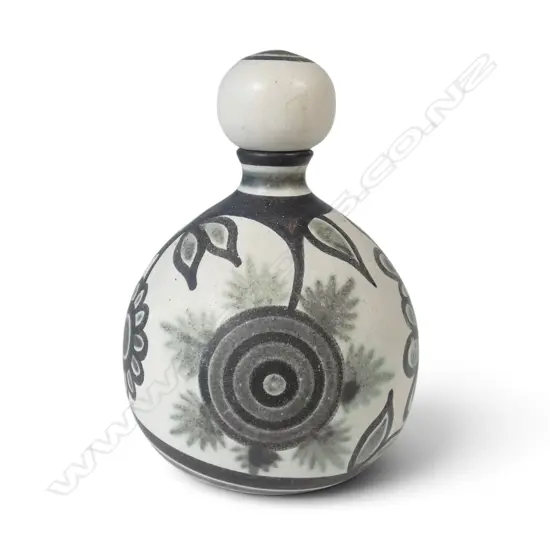 Anneke Borren stoppered bottle vase,