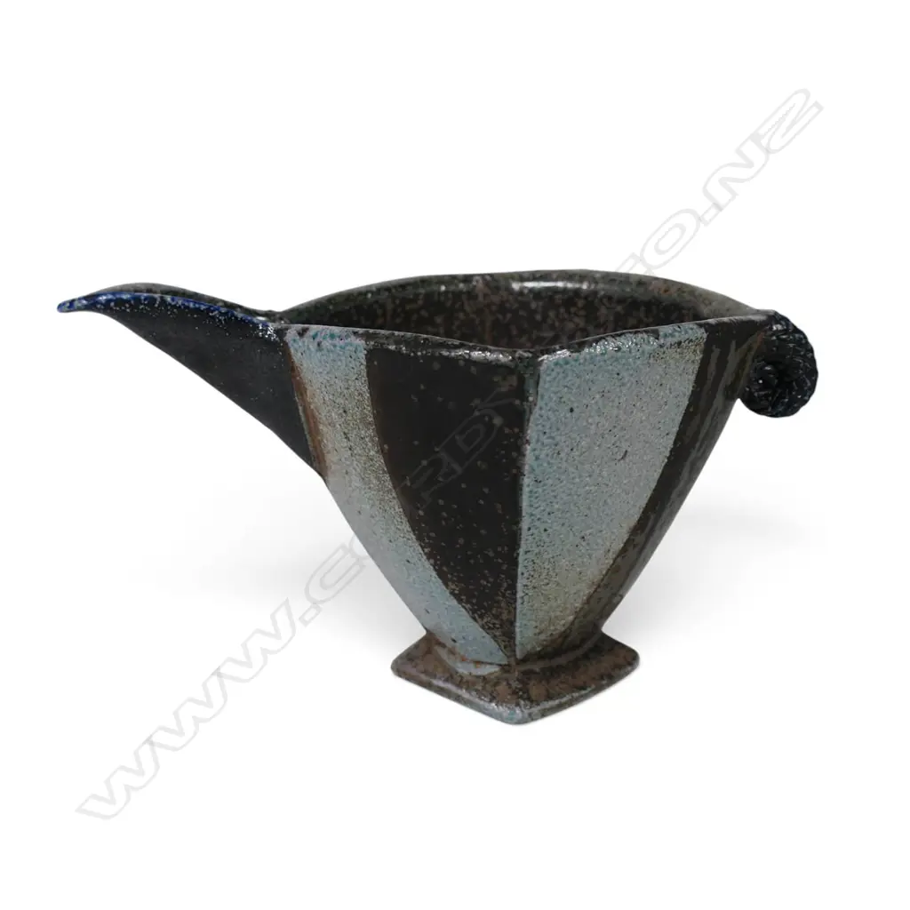 Jeff Oestreich (USA) four-sided jug, Image 1++