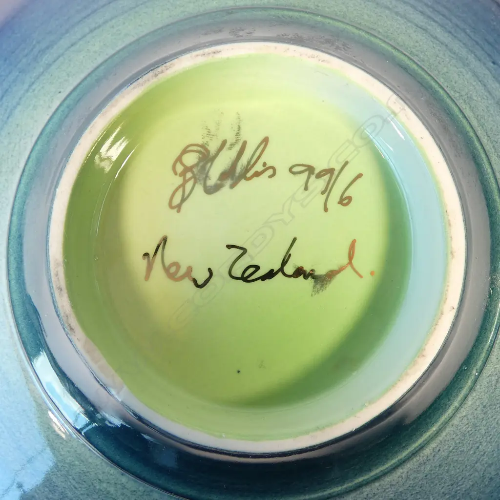 Peter Collis dish, Image 1++
