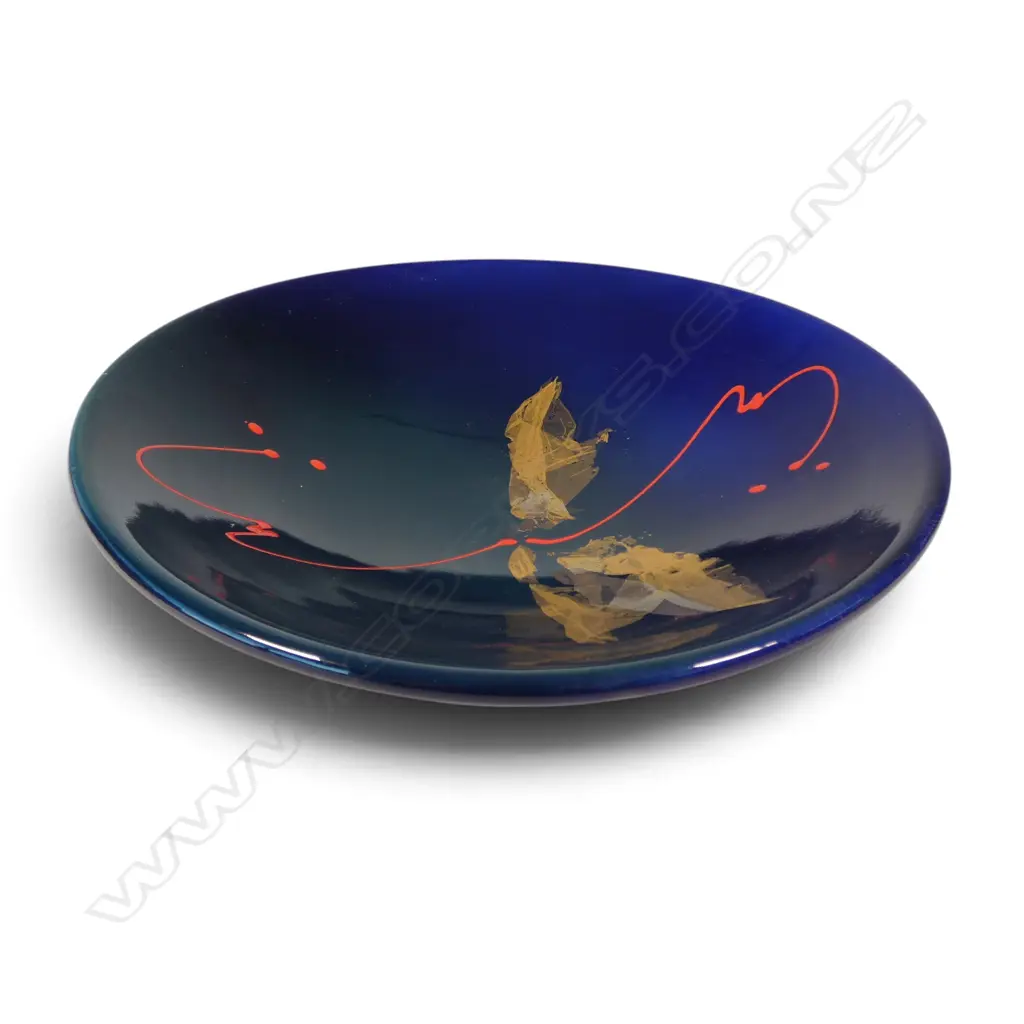 Peter Collis dish, Image 1++