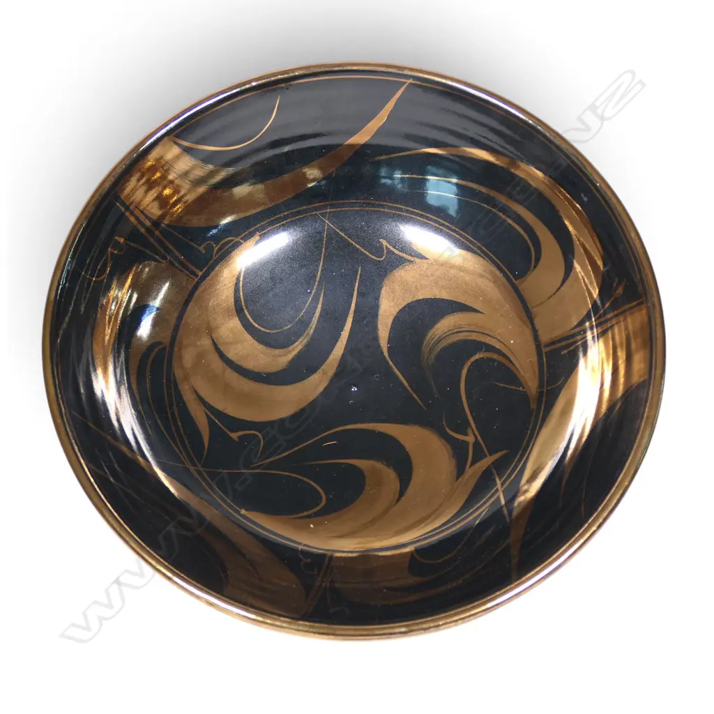Peter Collis porcelain bowl, Image 1++