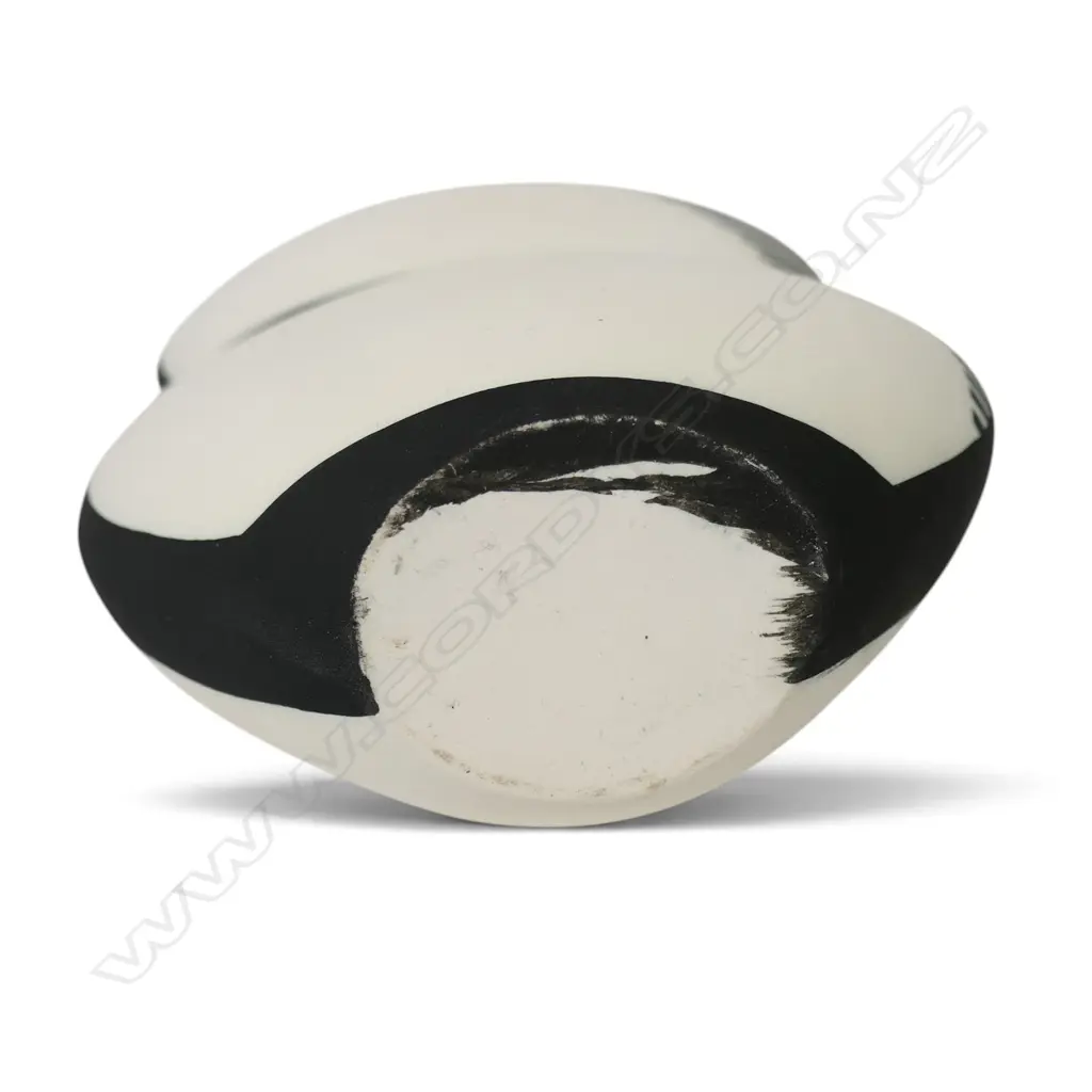Alice Rose illusion vase, Image 1++