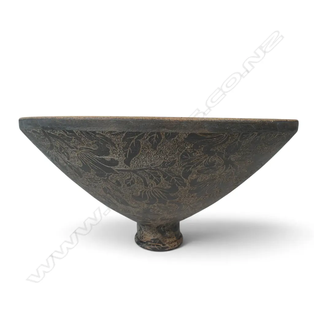 Sang Sool Shim and Keum Sun Lee terracotta pedestal bowl, with sgraffito floral design to sides and celadon glazed interior. H180mm. Dia.340mm Image 1++