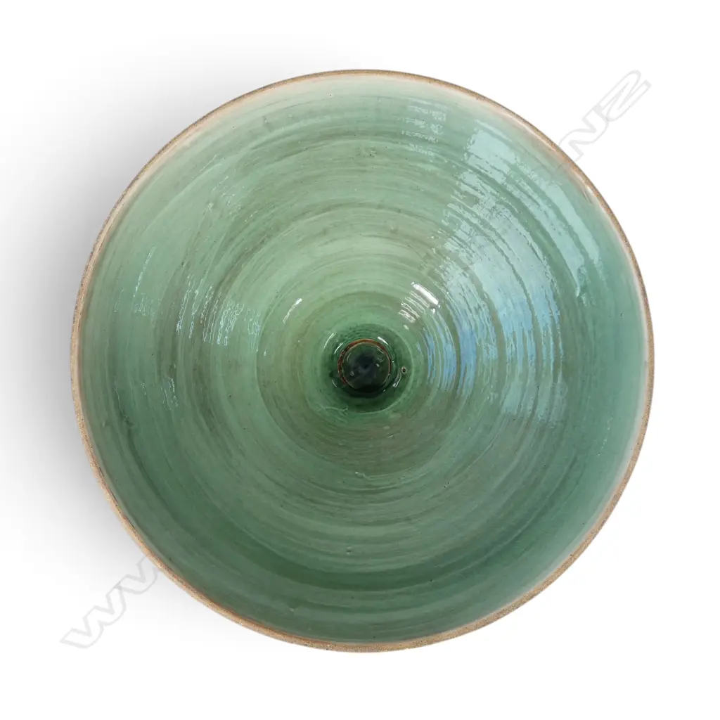 Sang Sool Shim and Keum Sun Lee terracotta pedestal bowl, with sgraffito floral design to sides and celadon glazed interior. H180mm. Dia.340mm Image 1++