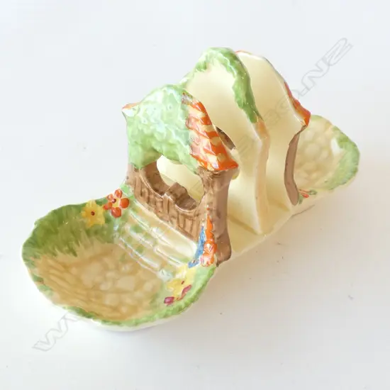 ROYAL WINTON - COTTAGE GARDEN