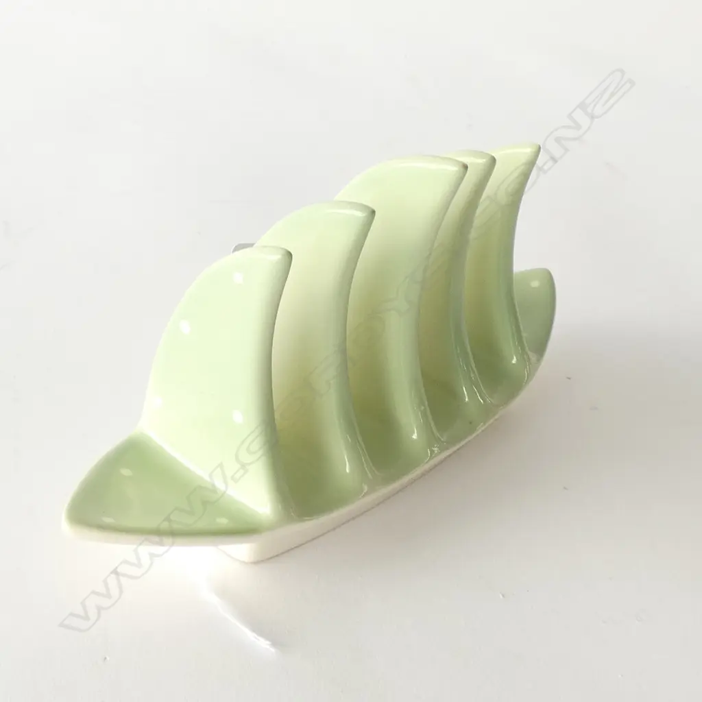 ROYAL WINTON - POLKA DOT YACHT SAILS Image 1++