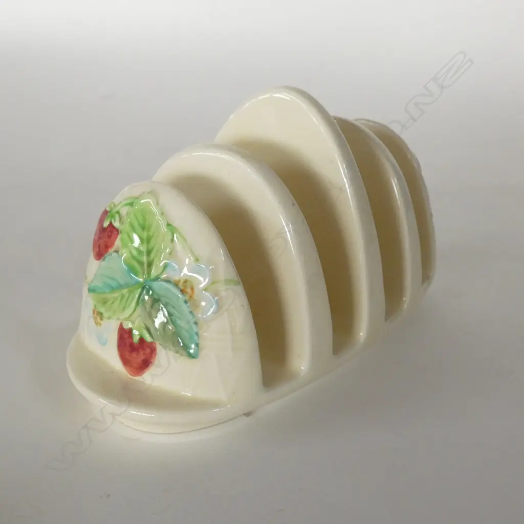 BESWICK - STRAWBERRIES Image 1++