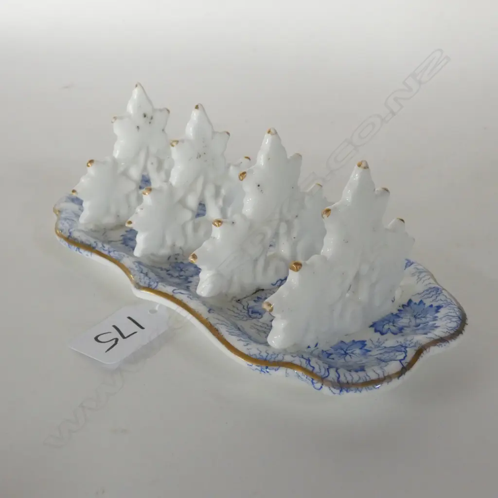 ROYAL CHINA WORKS WORCESTER - BLUE AND WHITE Image 1++