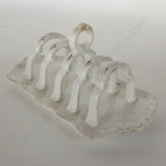 ALFRED MEAKIN - VICTORIAN STYLE WHITE WITH GILT