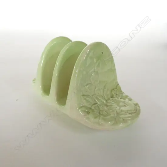 CROWN DEVON - GREEN FLOWERS IN RELIEF